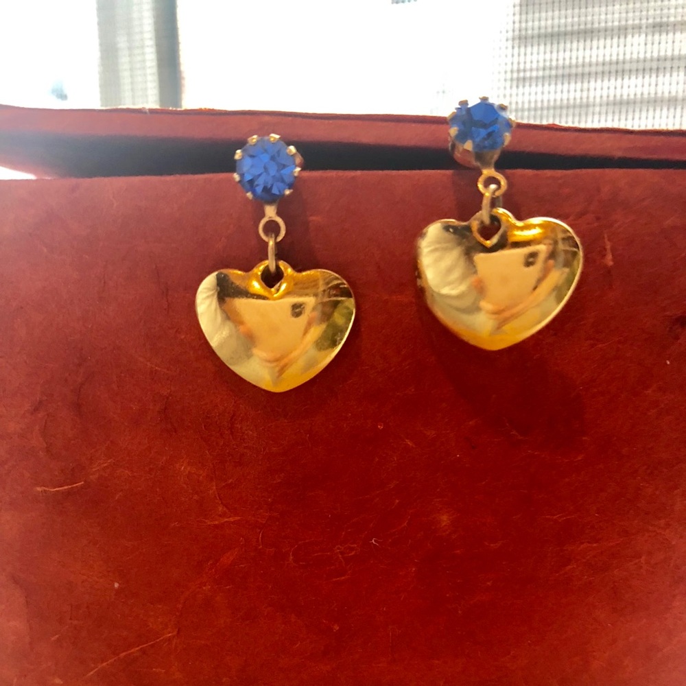 Vintage gold tone heart earrings with blue stones